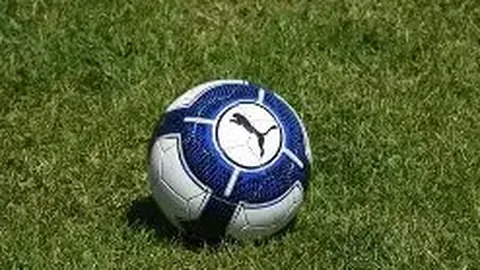 国足双日加练 猛攻世预赛备战