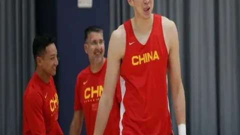 维拉引援策略：亿级报价瞄准新星转会